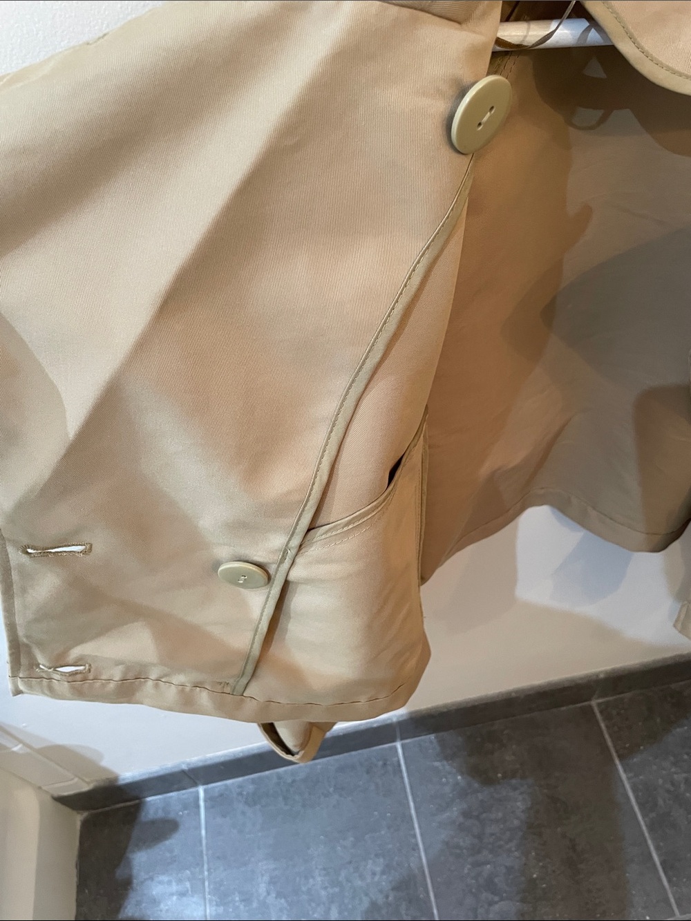 ZARA Cropped Trench Coat in Beige - Picture 14 of 16